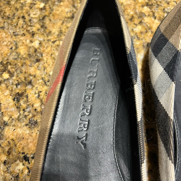Burberry flats authentic size 39 - Picture 10 of 12
